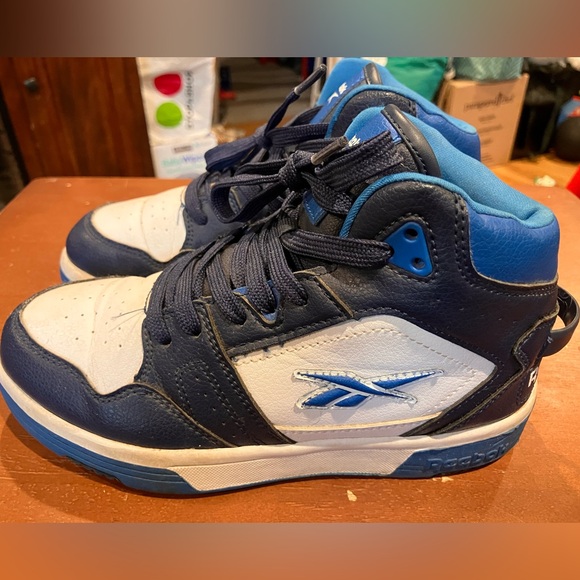 Kids Reebok Sneaker - Picture 2 of 8